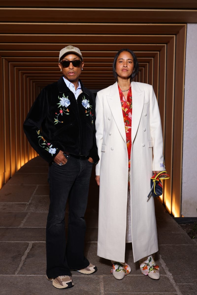 Star Gazing: Paris Fashion Week, Sundance Film Festival, SZA, Usher, And More
