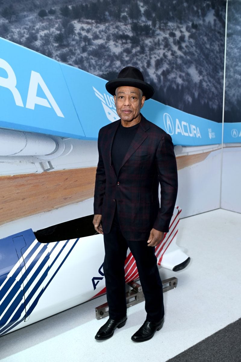 Star Gazing: Paris Fashion Week, Sundance Film Festival, SZA, Usher, And More
