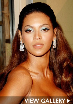 beyonce-colorful-eyeshadow-425-web.jpg