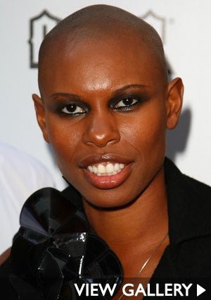 hair-celebrities-with-bald-to-very-short-hairstyles-300x425.jpg