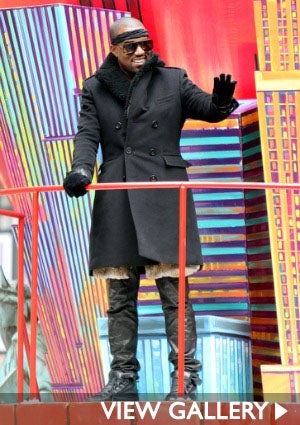 kanye-thanksgiving-parade-300-sash.jpg