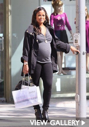 laila-ali-star-preggers-300-sash.jpg