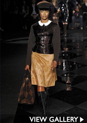 naomi-campbell-lv-300.jpg