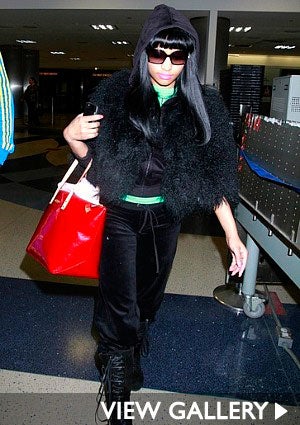 nicki-minag-sweats-lax-425.jpg