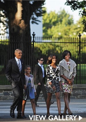 obama-family-walking1.jpg