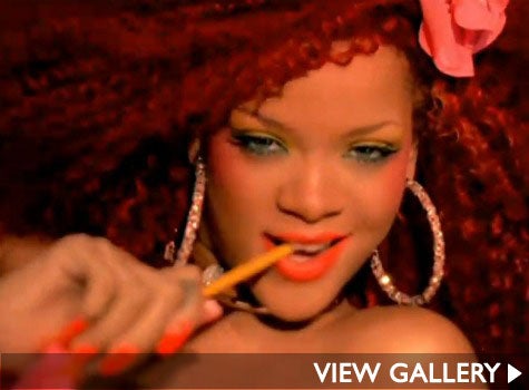 rihanna-sm-video-new-475.jpg
